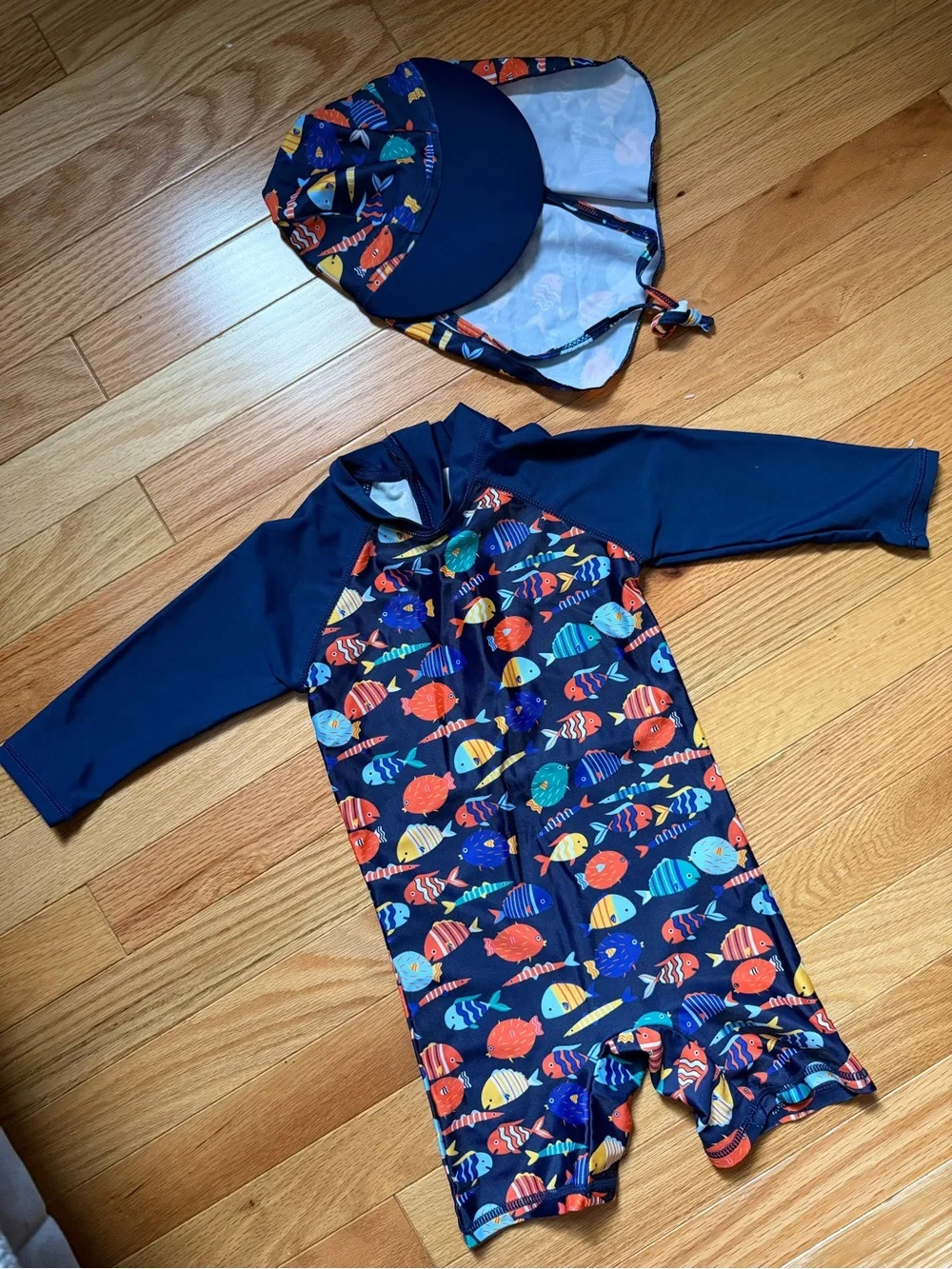 Kids Navy Blue Fish Print Long Sleeve Rash Guard Suit with hat